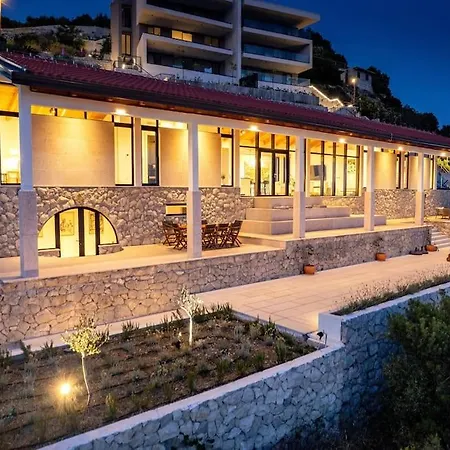 M - Dubrovnik